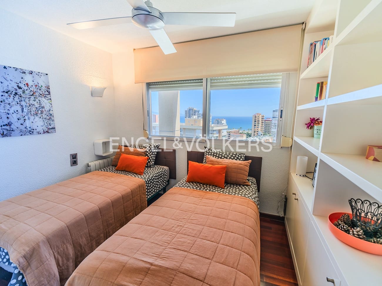 3 quarto Penthouse para venda em Playa de San Juan com piscina garagem - 649 000 € (Ref: 9810454)