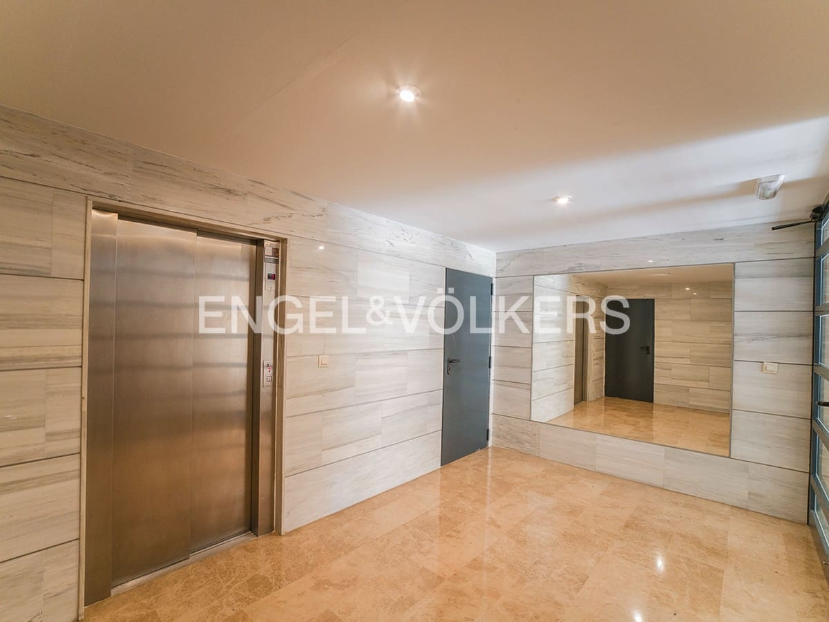 4 sovrum Takvåning till salu i Playa de San Juan med pool - 690 000 € (Ref: 9821179)