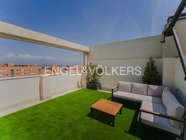 4 sovrum Takvåning till salu i Playa de San Juan, Alicante stad med pool - 690 000 € (Ref: 9821179)