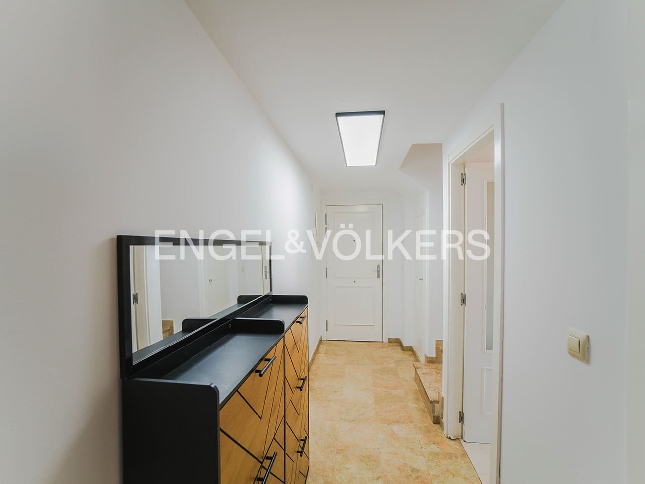 4 sovrum Takvåning till salu i Playa de San Juan med pool - 690 000 € (Ref: 9821179)