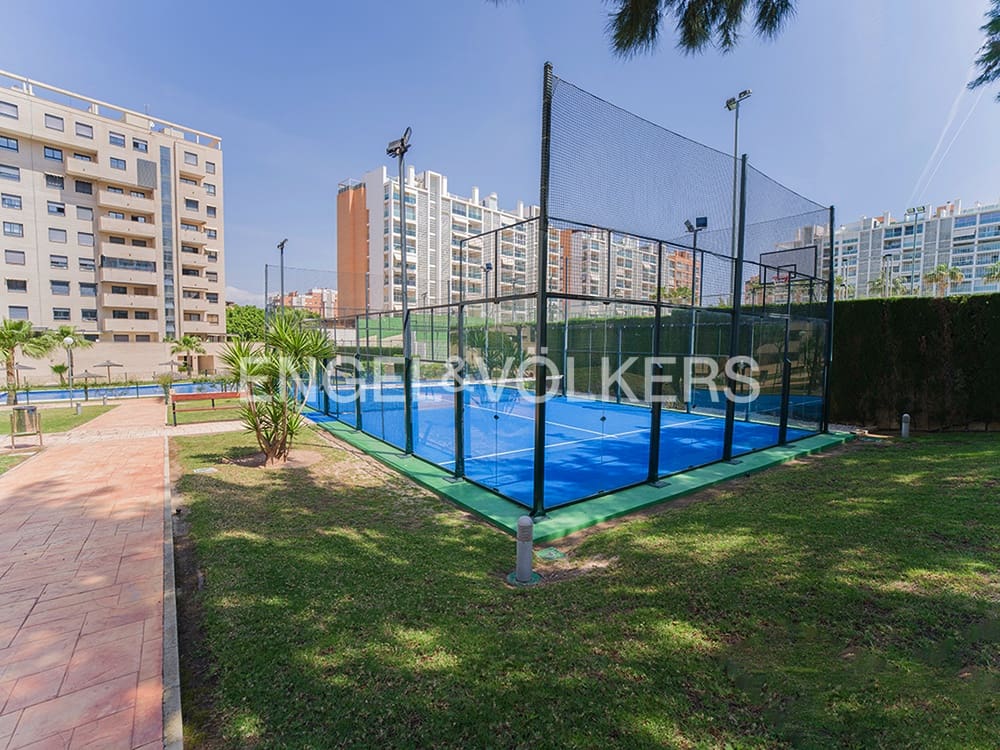 4 sovrum Takvåning till salu i Playa de San Juan med pool - 690 000 € (Ref: 9821179)