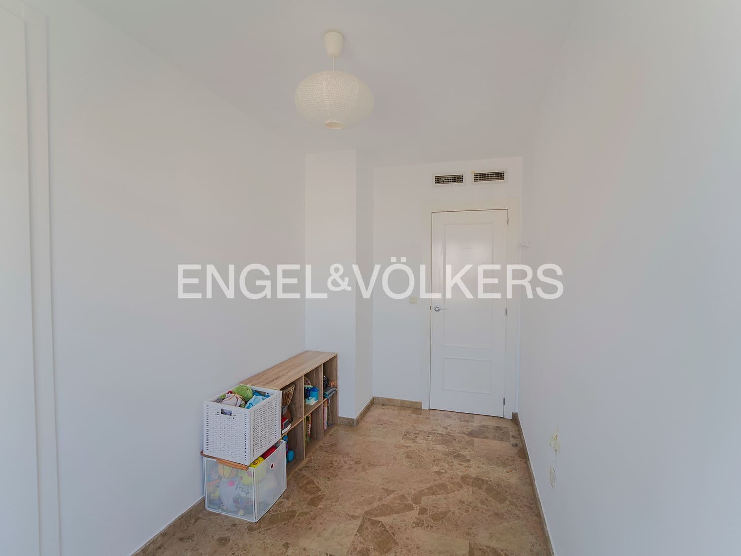 4 sovrum Takvåning till salu i Playa de San Juan med pool - 690 000 € (Ref: 9821179)