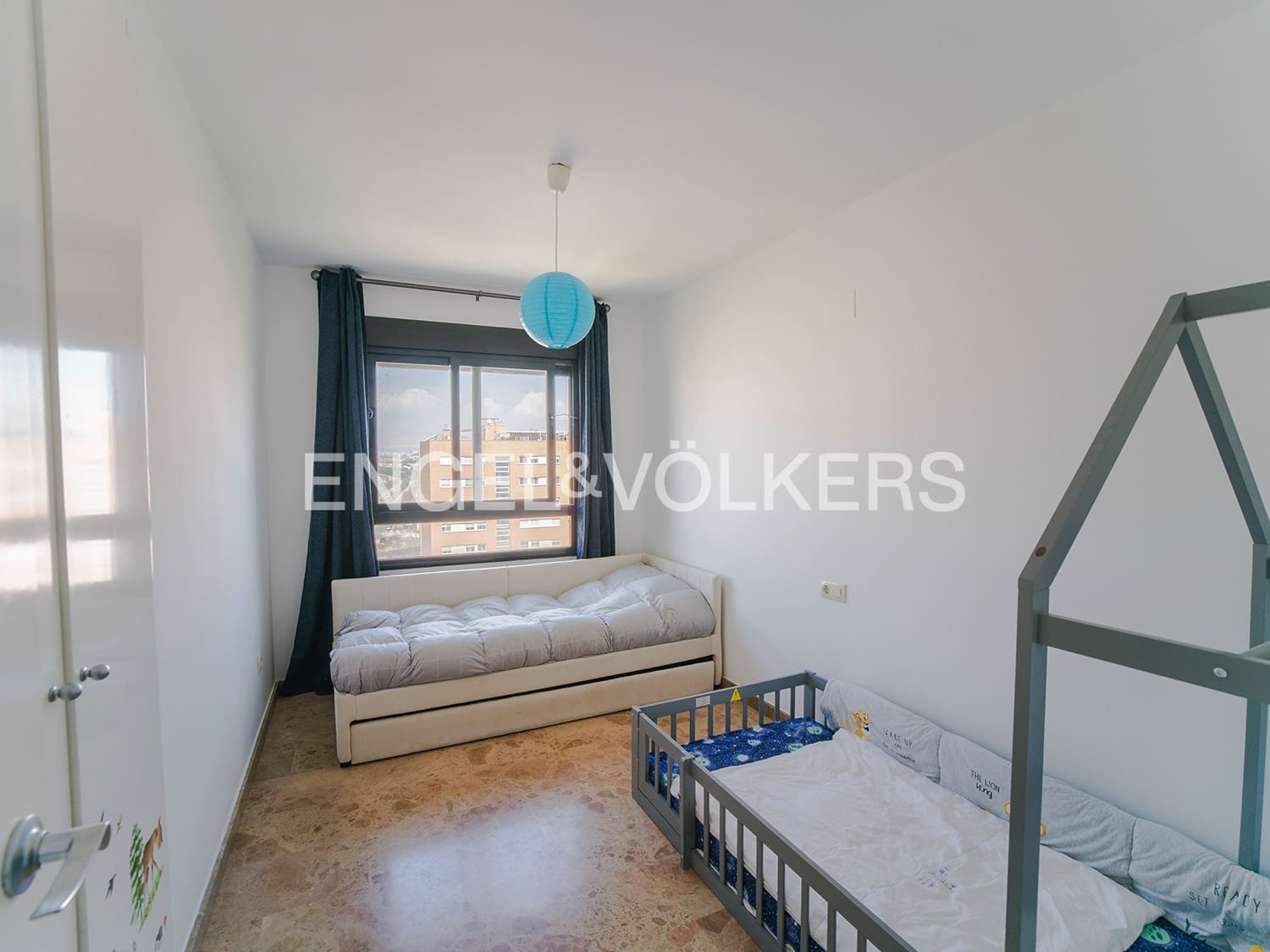 4 sovrum Takvåning till salu i Playa de San Juan med pool - 690 000 € (Ref: 9821179)