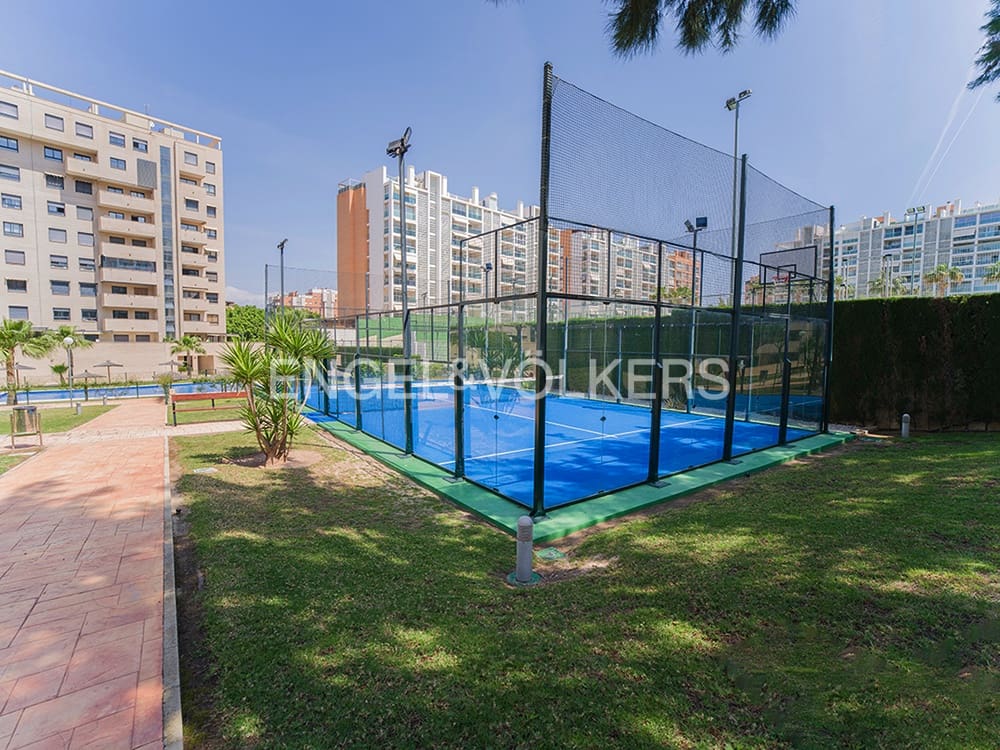 4 bedroom Penthouse for sale in Playa de San Juan with pool - € 637,000 (Ref: 9821179)