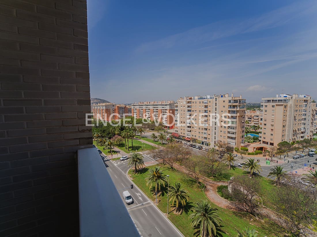 4 bedroom Penthouse for sale in Playa de San Juan with pool - € 637,000 (Ref: 9821179)