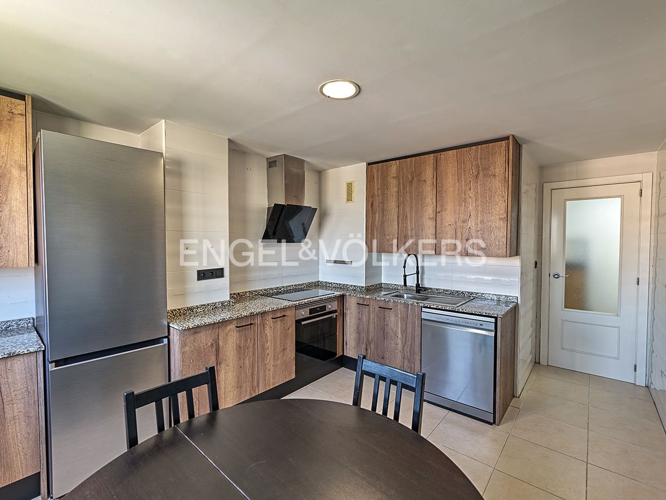 4 bedroom Penthouse for sale in Playa de San Juan with pool - € 637,000 (Ref: 9821179)