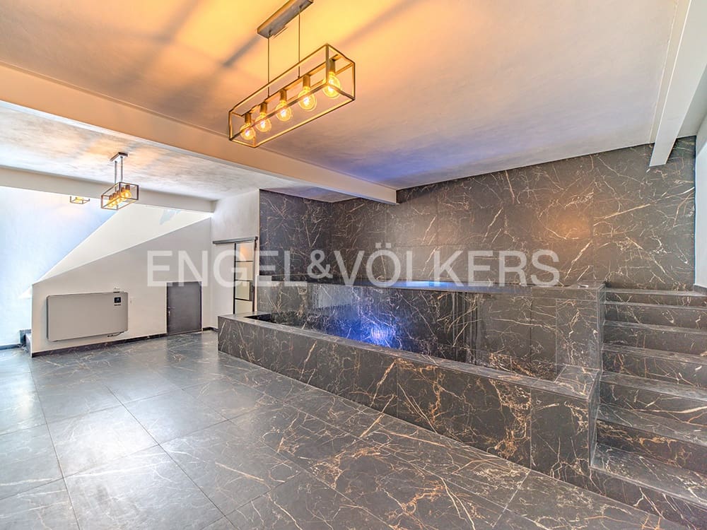 5 bedroom Villa for sale in Elche / Elx with pool garage - € 995,000 (Ref: 9827469)