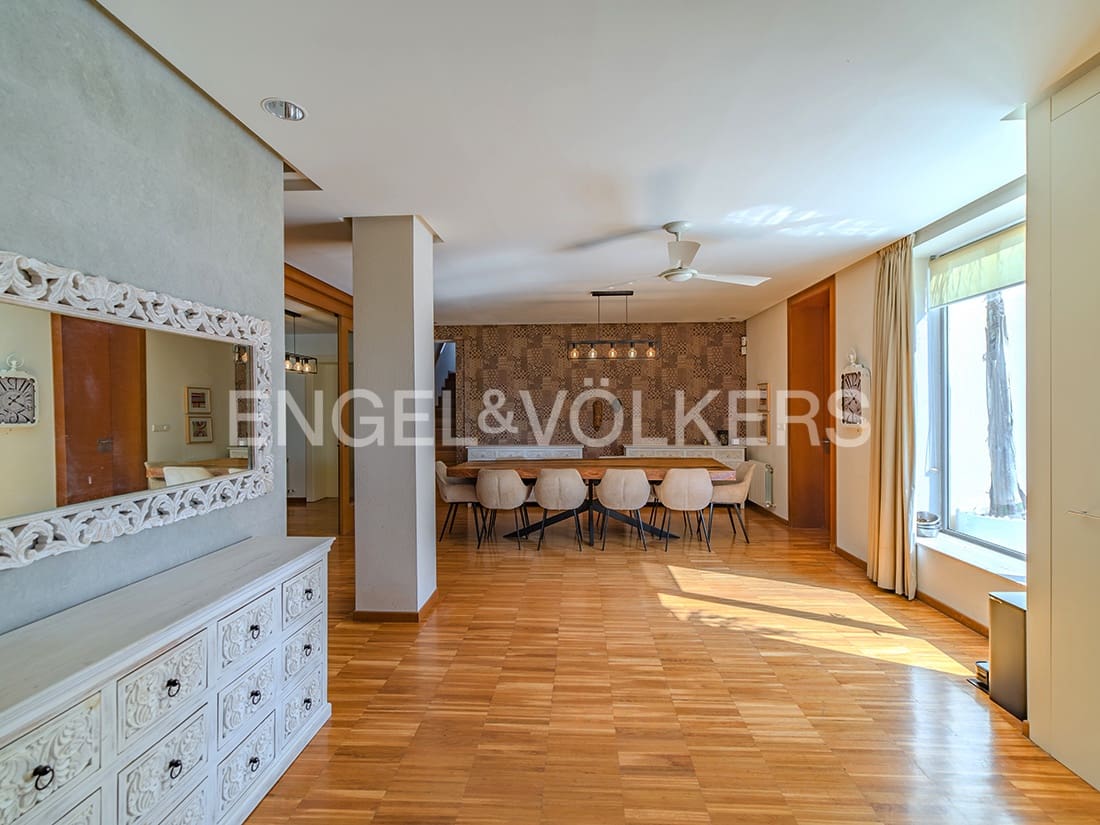 5 bedroom Villa for sale in Elche / Elx with pool garage - € 995,000 (Ref: 9827469)