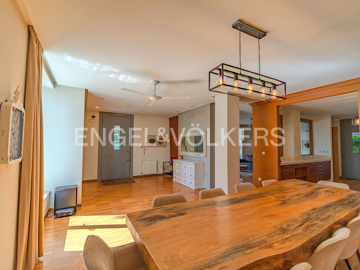 5 bedroom Villa for sale in Elche / Elx with pool garage - € 995,000 (Ref: 9827469)
