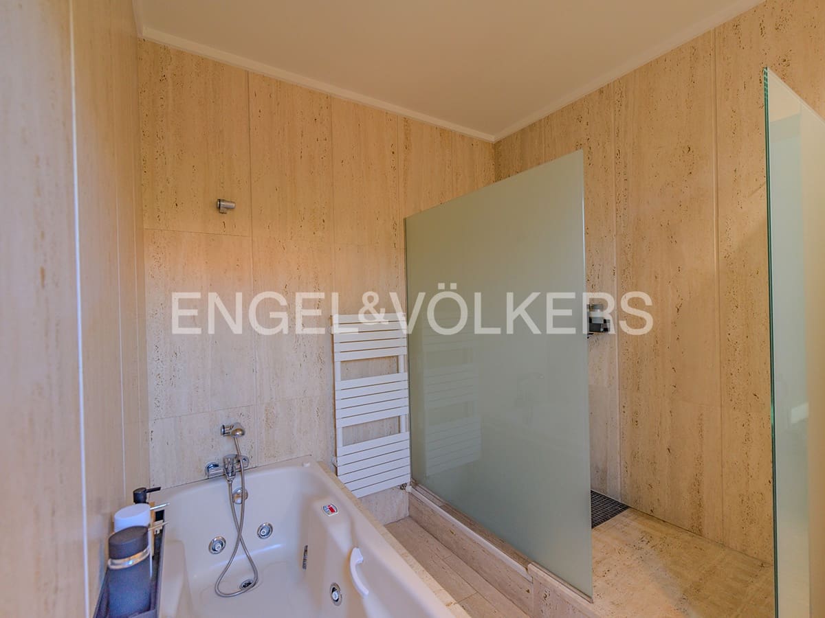 5 bedroom Villa for sale in Elche / Elx with pool garage - € 995,000 (Ref: 9827469)