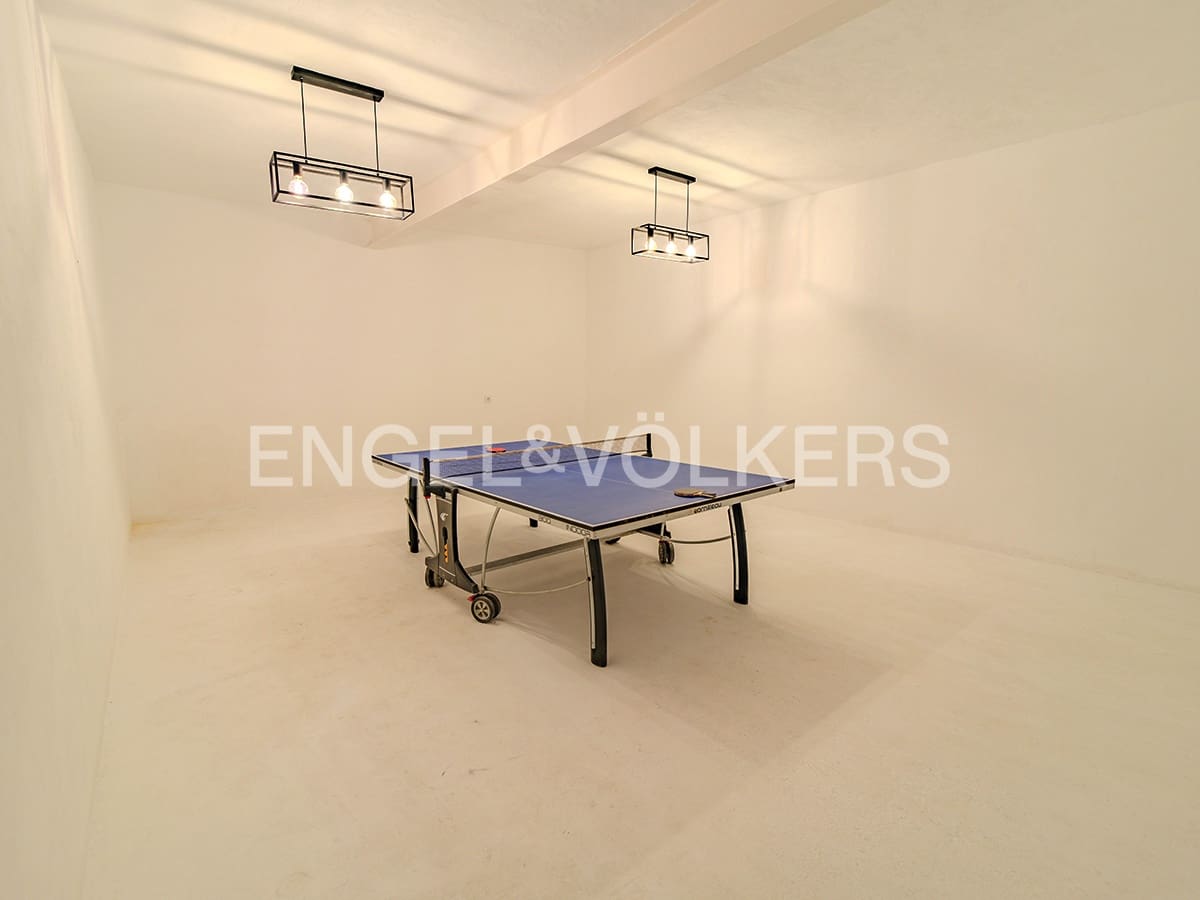 5 bedroom Villa for sale in Elche / Elx with pool garage - € 995,000 (Ref: 9827469)