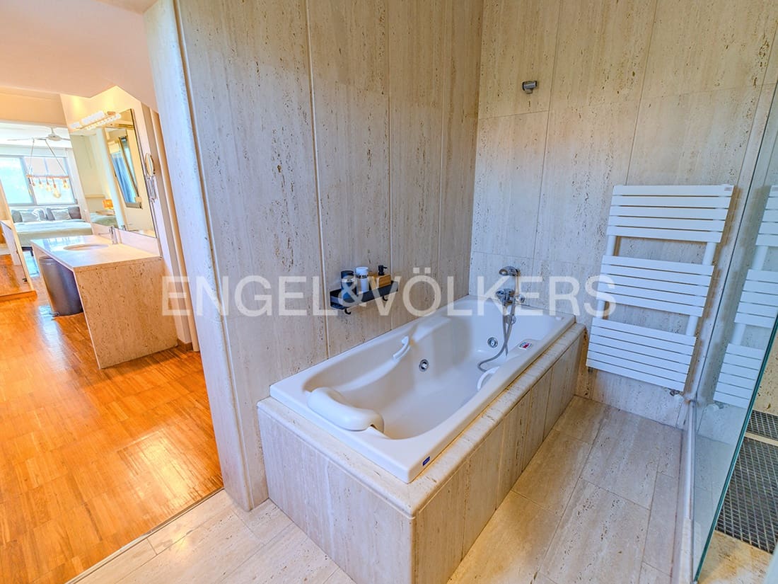 5 bedroom Villa for sale in Elche / Elx with pool garage - € 995,000 (Ref: 9827469)