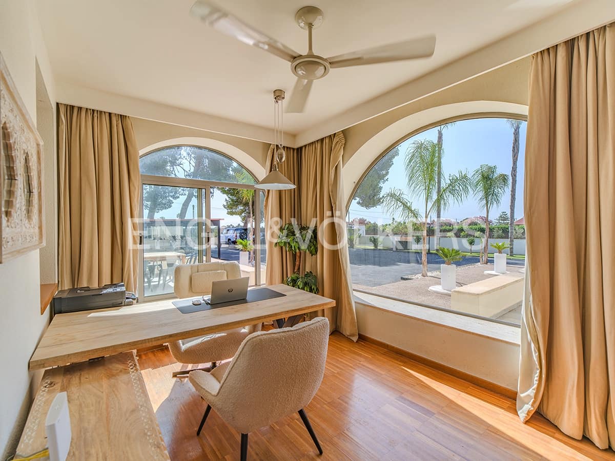 5 bedroom Villa for sale in Elche / Elx with pool garage - € 995,000 (Ref: 9827469)
