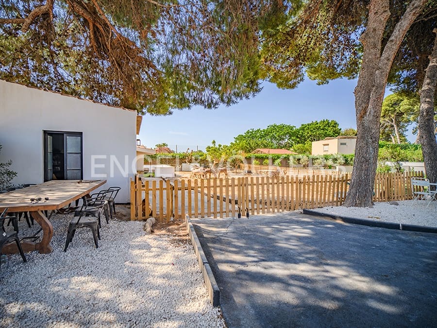 5 bedroom Villa for sale in Elche / Elx with pool garage - € 995,000 (Ref: 9827469)