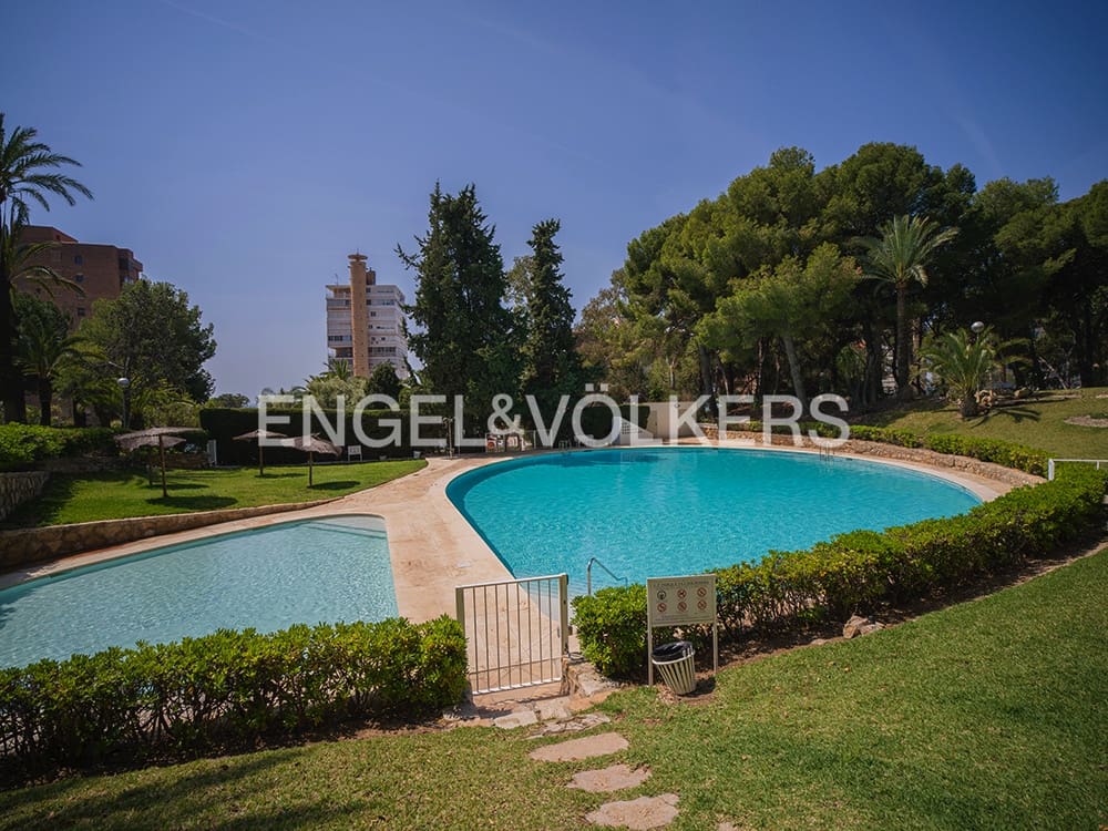 3 soveværelse Lejlighed til salg i Alicante by med swimmingpool - € 580.000 (Ref: 9830333)