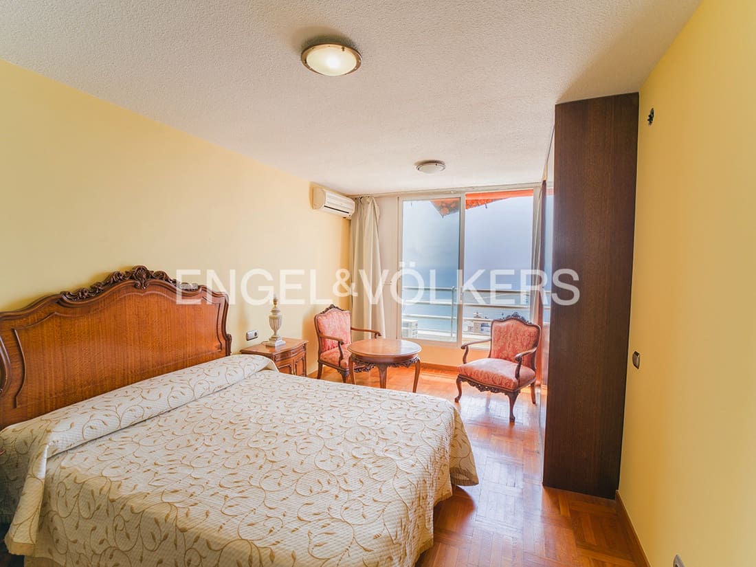 3 soveværelse Lejlighed til salg i Alicante by med swimmingpool - € 580.000 (Ref: 9830333)