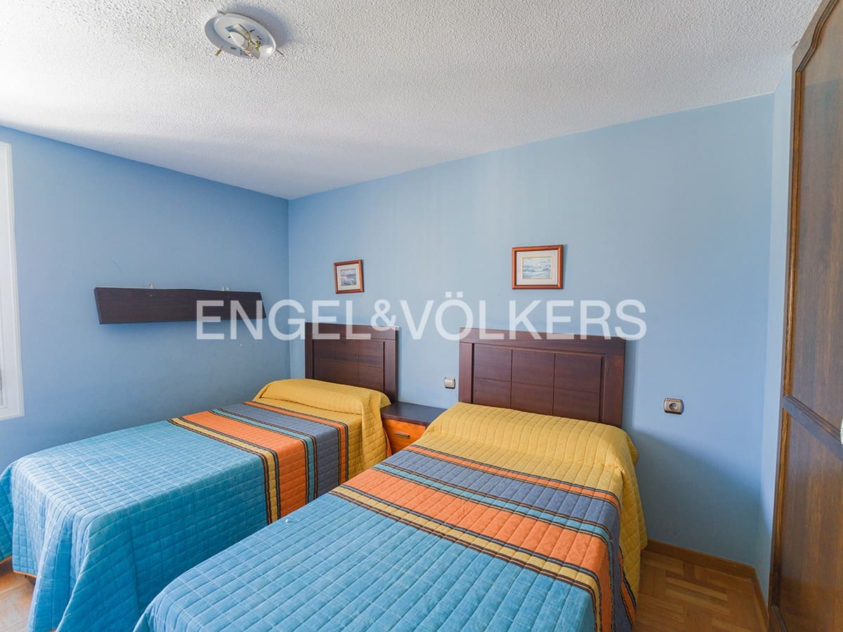 3 soveværelse Lejlighed til salg i Alicante by med swimmingpool - € 580.000 (Ref: 9830333)