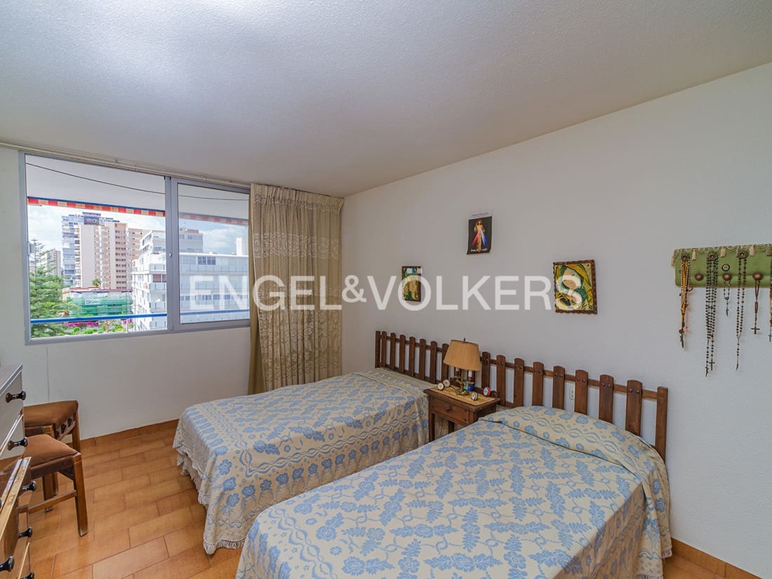 3 bedroom Apartment for sale in Playa de San Juan with pool garage - € 585,000 (Ref: 9834725)