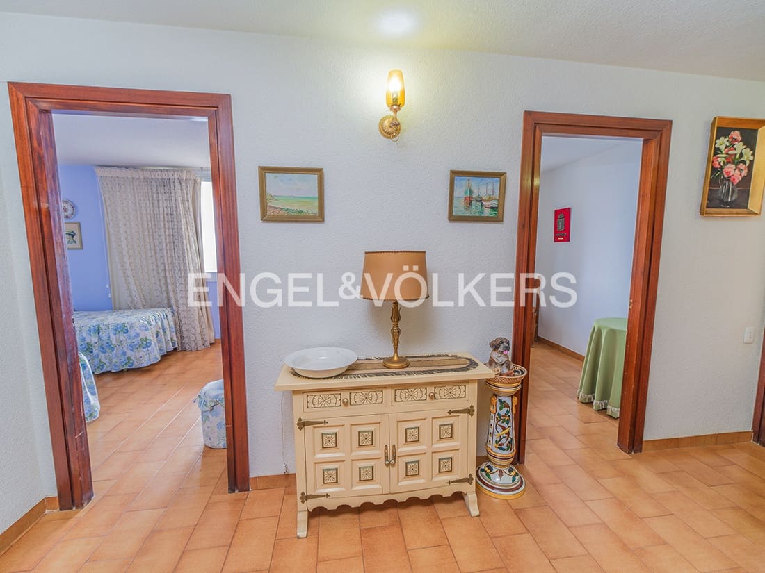 3 bedroom Apartment for sale in Playa de San Juan with pool garage - € 585,000 (Ref: 9834725)