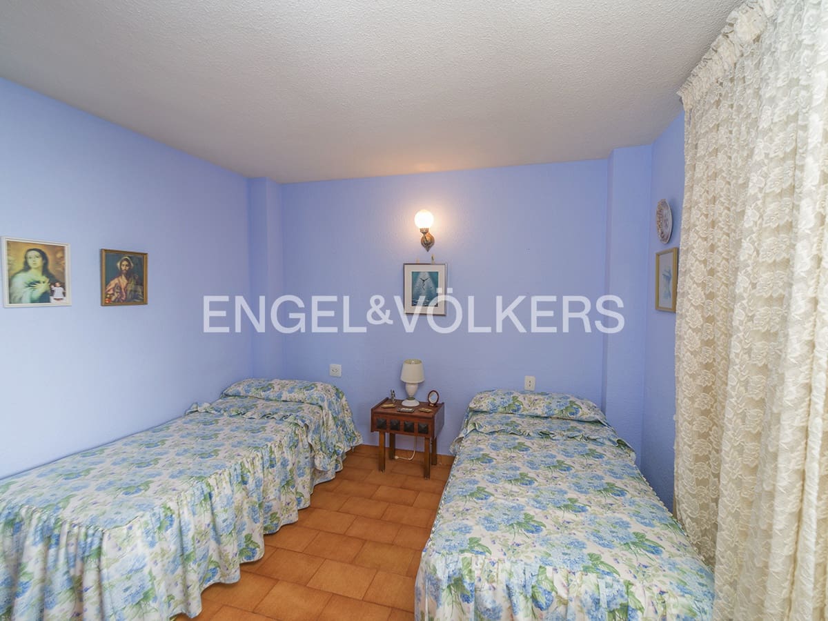 3 bedroom Apartment for sale in Playa de San Juan with pool garage - € 585,000 (Ref: 9834725)