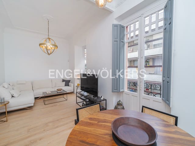 2 makuuhuone Huoneisto myytävänä paikassa Barrio del Centro, Alicante kaupunki - 450 000 € (Ref: 9834792)
