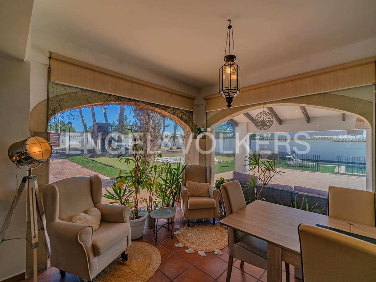 4 bedroom Villa for sale in Santa Pola with pool - € 795,000 (Ref: 9836747)