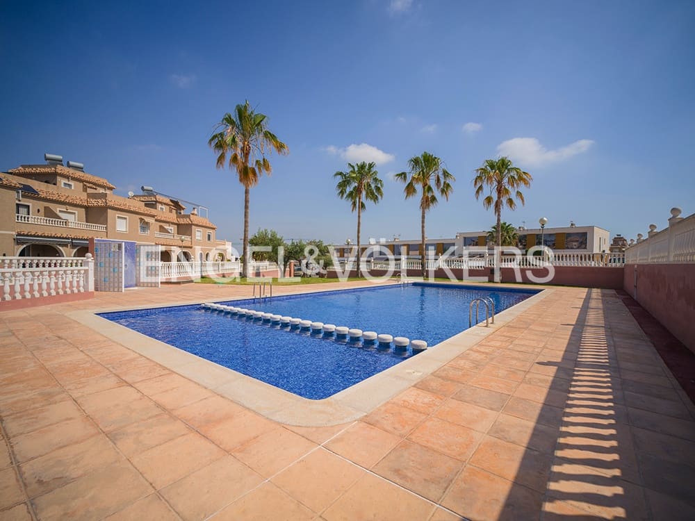 2 chambre Villa/Maison Semi-Mitoyenne à vendre à Gran Alacant avec piscine - 270 000 € (Ref: 9837707)