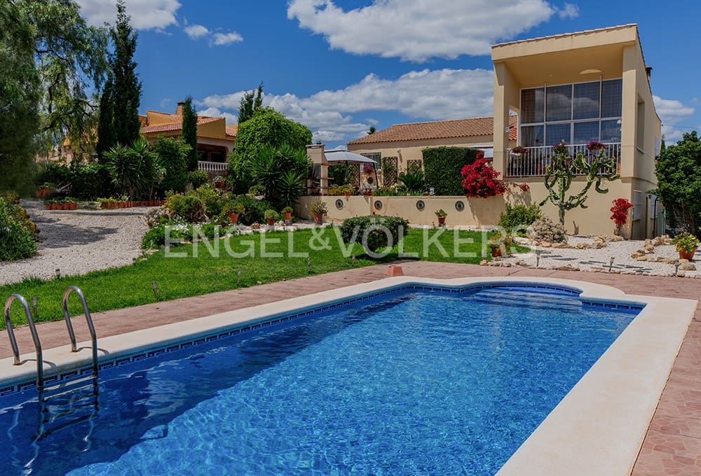 3 bedroom Villa for sale in Muchamiel / Mutxamel with pool garage - € 625,000 (Ref: 9839723)