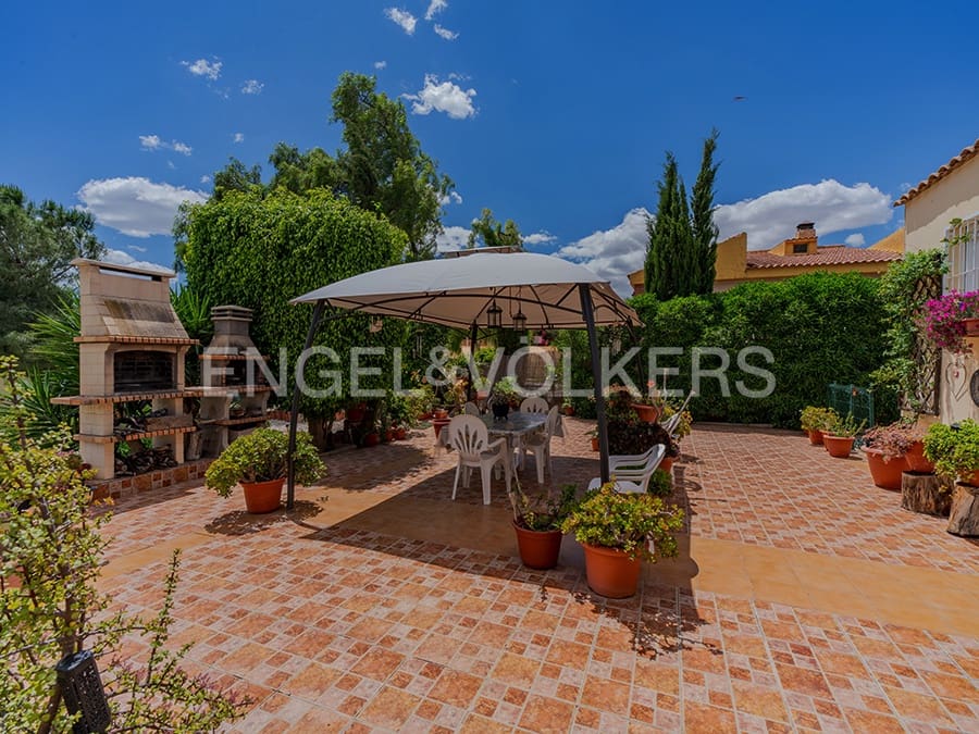 3 bedroom Villa for sale in Muchamiel / Mutxamel with pool garage - € 625,000 (Ref: 9839723)