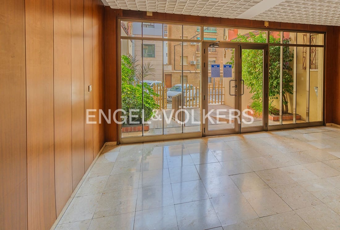 Lejlighed til salg i Alicante by - € 320.000 (Ref: 9841393)