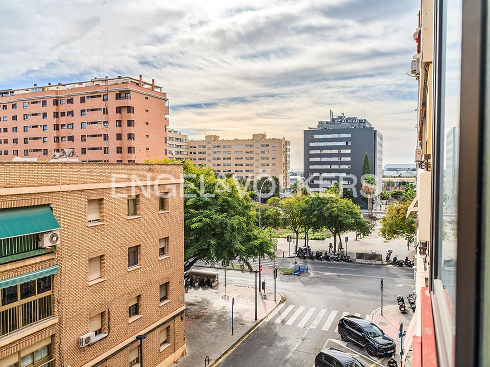 Lejlighed til salg i Alicante by - € 320.000 (Ref: 9841393)
