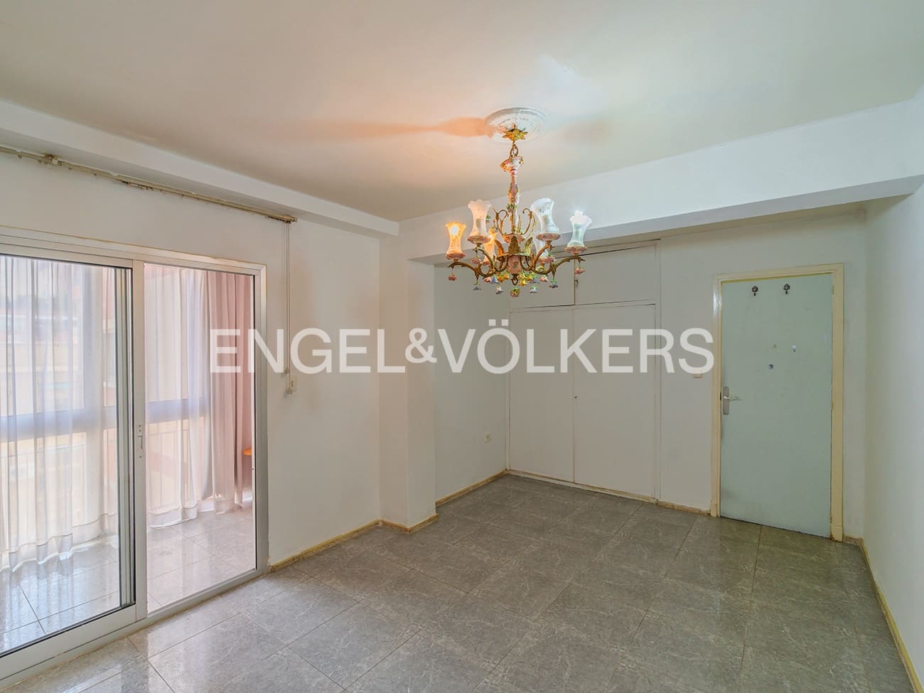 Lejlighed til salg i Alicante by - € 320.000 (Ref: 9841393)