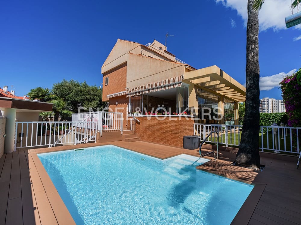 6 bedroom Villa for sale in Cabo de las Huertas with pool garage - € 2,175,000 (Ref: 9841795)