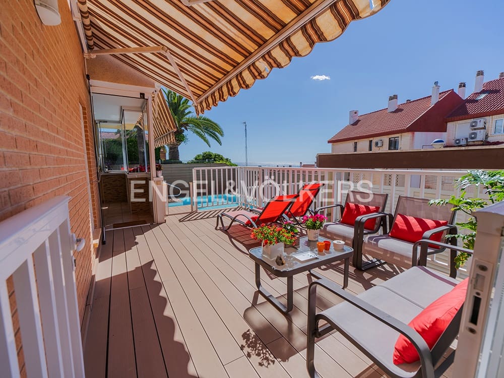 6 bedroom Villa for sale in Cabo de las Huertas with pool garage - € 2,175,000 (Ref: 9841795)