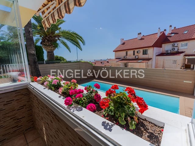 6 soverom Villa til salgs i Cabo de las Huertas, Alicante by med svømmebasseng garasje - € 2 175 000 (Ref: 9841795)