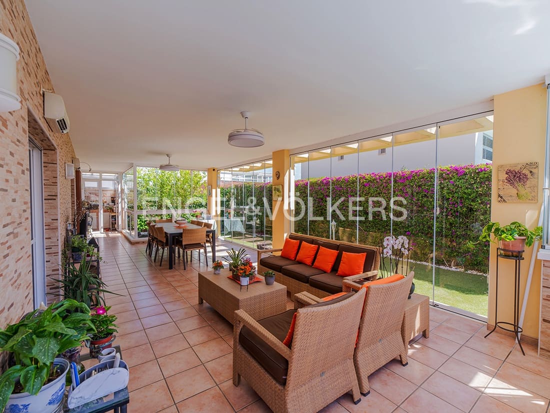 6 bedroom Villa for sale in Cabo de las Huertas with pool garage - € 2,175,000 (Ref: 9841795)