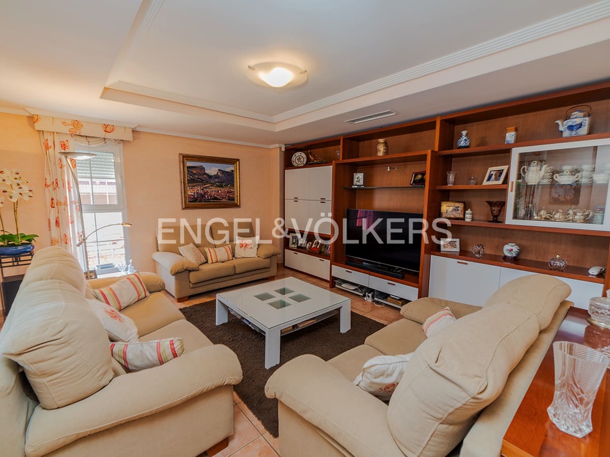6 bedroom Villa for sale in Cabo de las Huertas with pool garage - € 2,175,000 (Ref: 9841795)