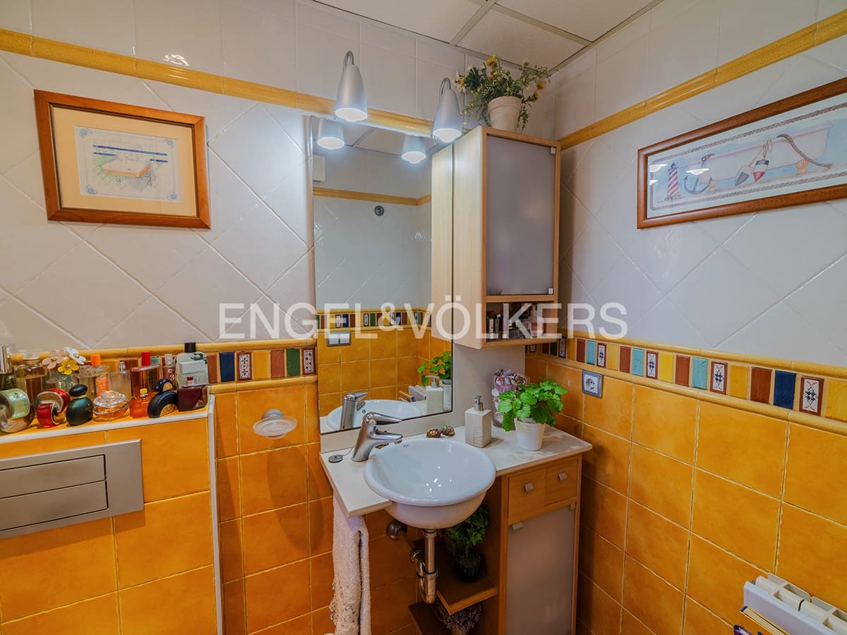 6 bedroom Villa for sale in Cabo de las Huertas with pool garage - € 2,175,000 (Ref: 9841795)