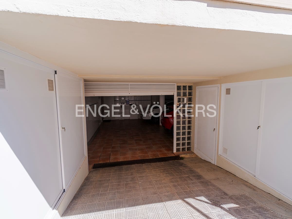 6 bedroom Villa for sale in Cabo de las Huertas with pool garage - € 2,175,000 (Ref: 9841795)