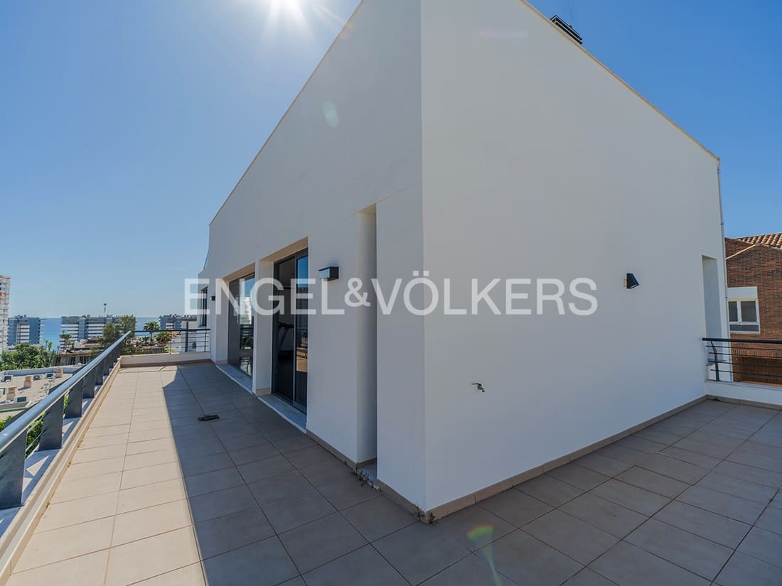 5 bedroom Villa for sale in Cabo de las Huertas with pool garage - € 3,500,000 (Ref: 9850025)