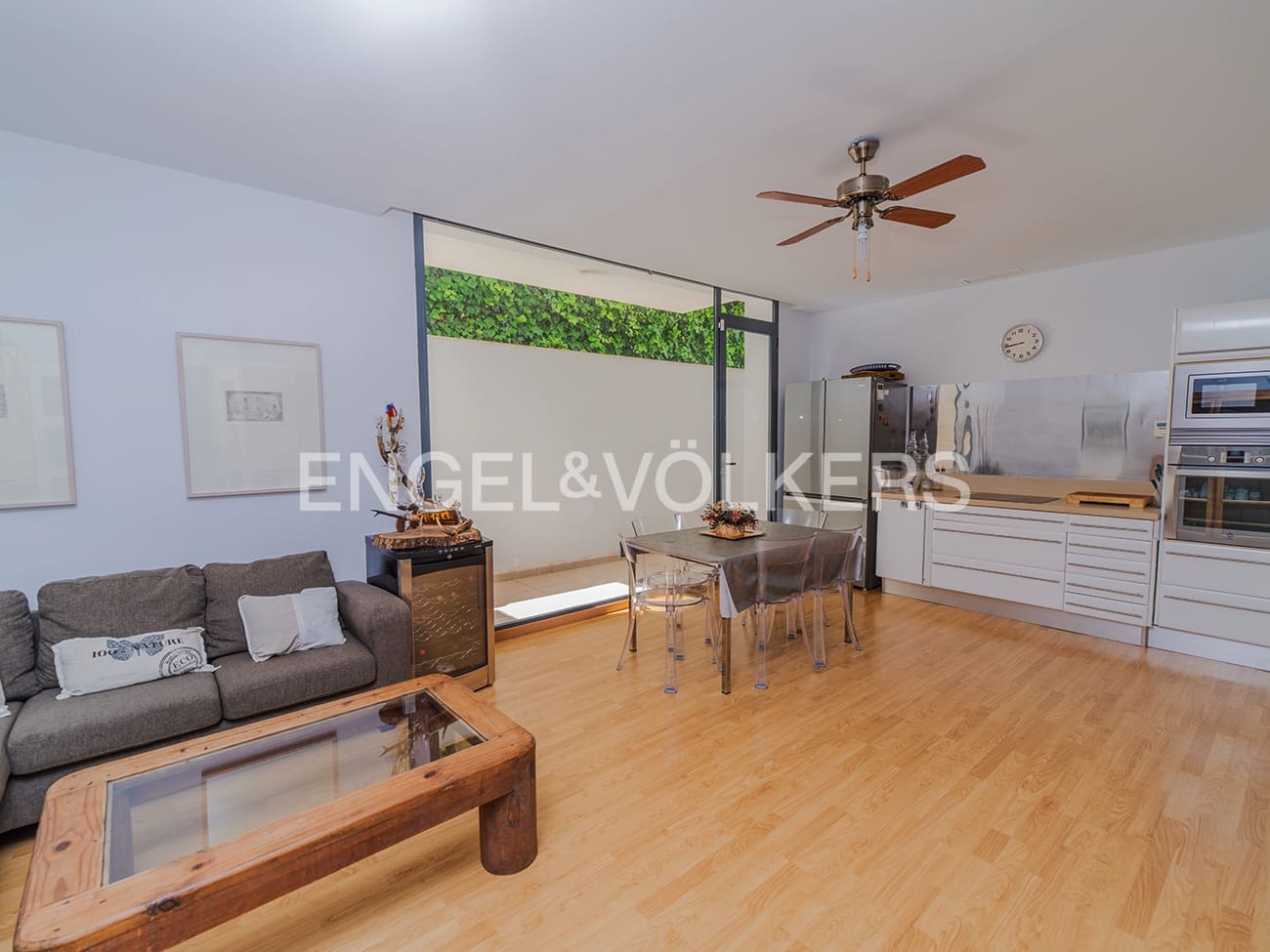 5 bedroom Villa for sale in Cabo de las Huertas with pool garage - € 3,500,000 (Ref: 9850025)