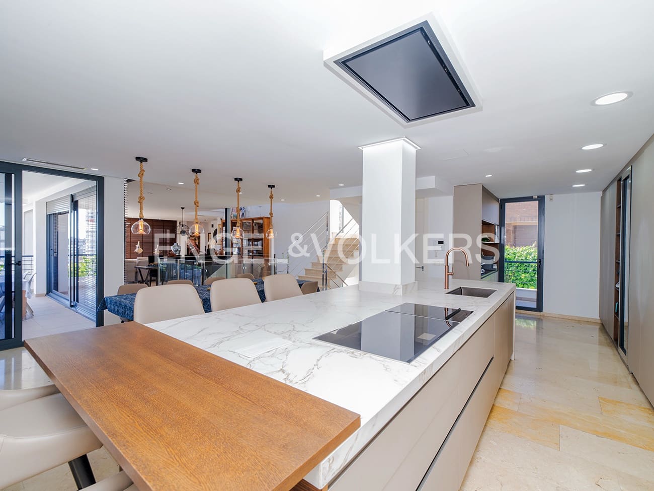 5 bedroom Villa for sale in Cabo de las Huertas with pool garage - € 3,500,000 (Ref: 9850025)