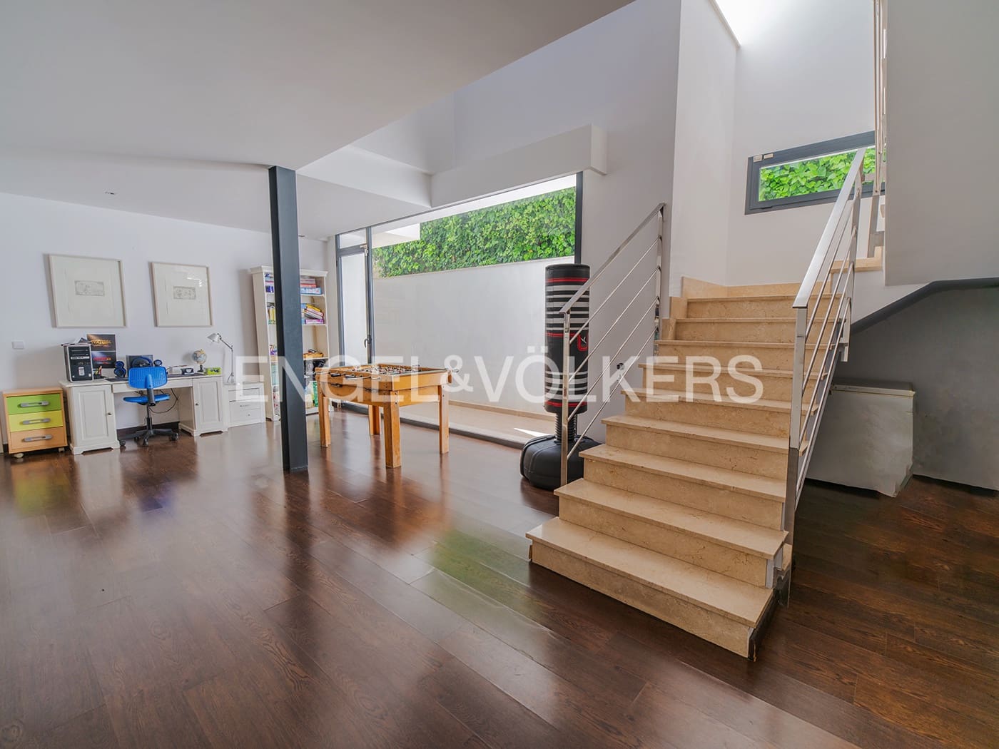 5 bedroom Villa for sale in Cabo de las Huertas with pool garage - € 3,500,000 (Ref: 9850025)