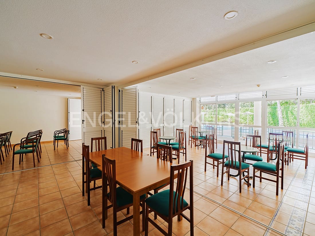 2 soveværelse Lejlighed til salg i Alicante by med swimmingpool garage - € 420.000 (Ref: 9854546)