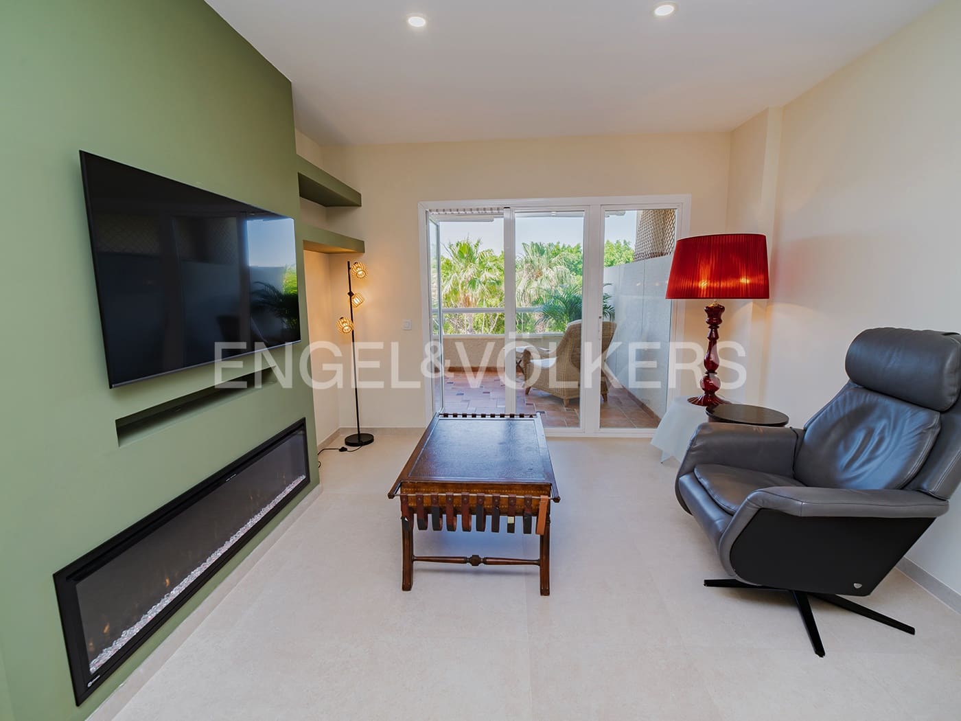 2 soveværelse Lejlighed til salg i Alicante by med swimmingpool garage - € 420.000 (Ref: 9854546)