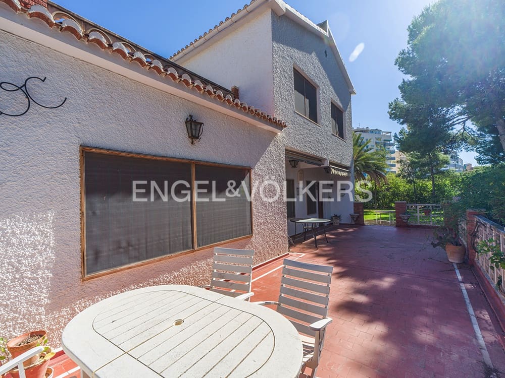 4 slaapkamer Huis te koop in Playa de Muchavista met garage - € 1.050.000 (Ref: 9858853)