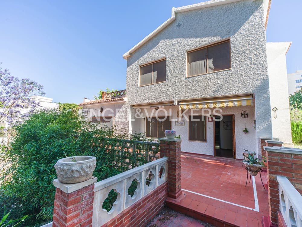 4 slaapkamer Huis te koop in Playa de Muchavista met garage - € 1.050.000 (Ref: 9858853)