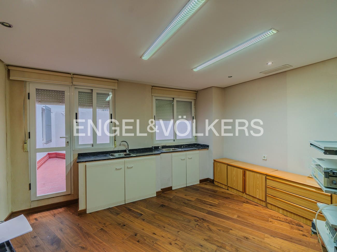 Appartement à vendre à Alicante ville avec garage - 485 000 € (Ref: 9875280)