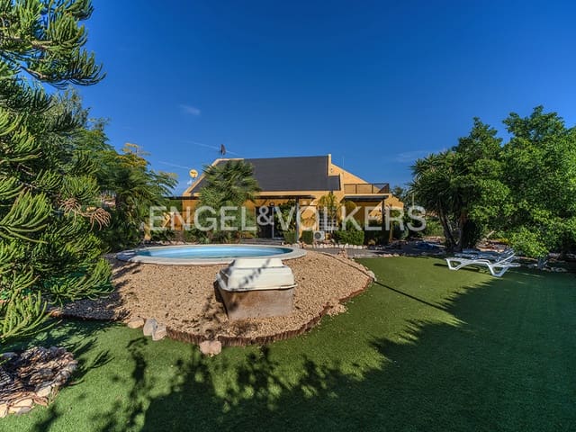 5 chambre Villa/Maison à vendre à Muchamiel / Mutxamel avec piscine - 699 000 € (Ref: 9877021)