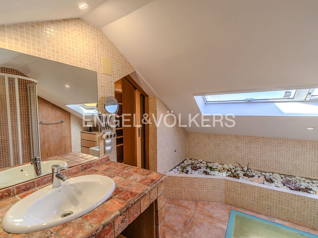 5 chambre Villa/Maison à vendre à Muchamiel / Mutxamel avec piscine - 699 000 € (Ref: 9877021)